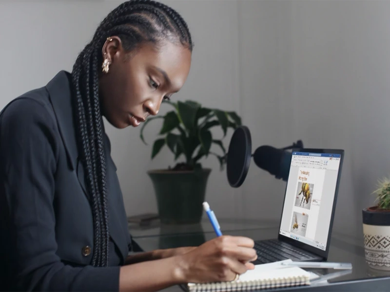 سرفیس برای آموزش آنلاین